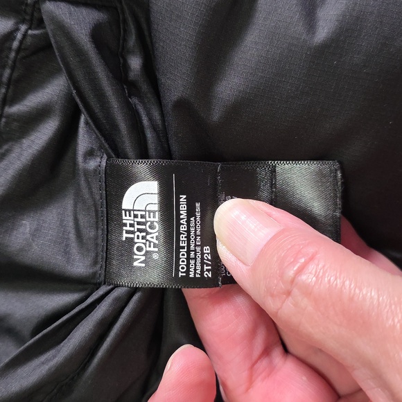 The North Face Charcoal Hooded Jacket - Size 2T (Toddler) - Picture 2 of 5